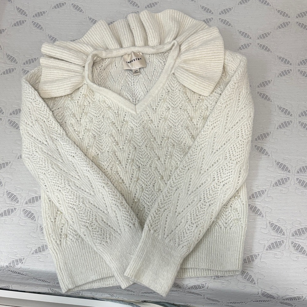 Chic Ivory Cable Knit Sweater
